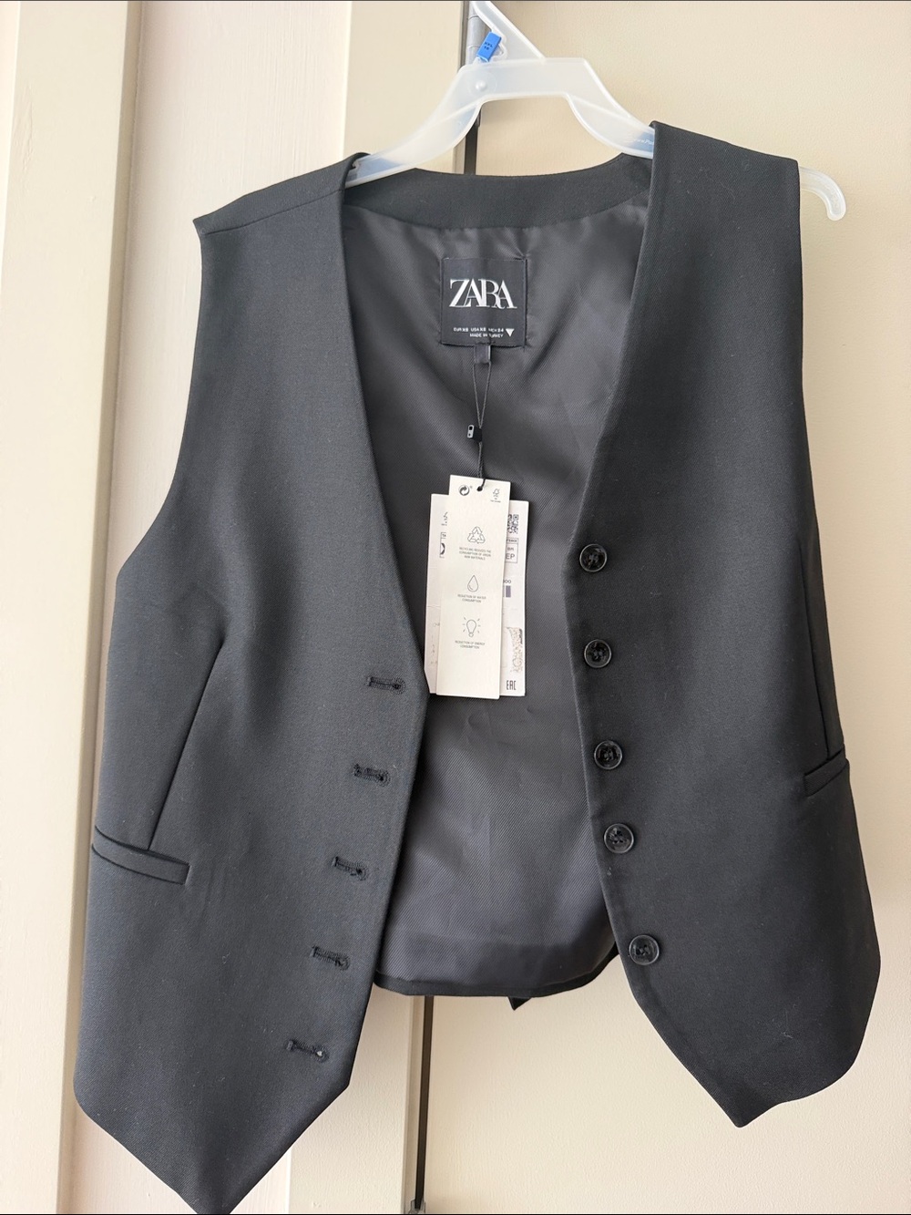 Zara Women’s Black Vest